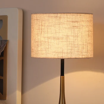 Nordic Lux Lampă De Masă Din Metal Dormitor Noptieră Lampa De Birou Simple, Moderne, Creative, Camera De Zi Romantic Masa De Corpuri De Iluminat Decor